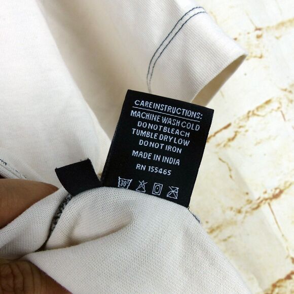 CHNGE T-Shirt Women S Black Ivory Split Butterfly Crop Boxy Two-Tone Sustainable - Picture 11 of 11